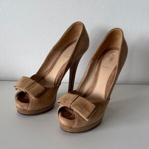 Fendi Bow Tie Nude Suede Leather, Peep-Toe Platform Heels, size 37
